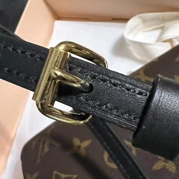 NEW** Louis Vuitton Double Zip Monogram Crossbody Pouchette - Picture 14 of 17